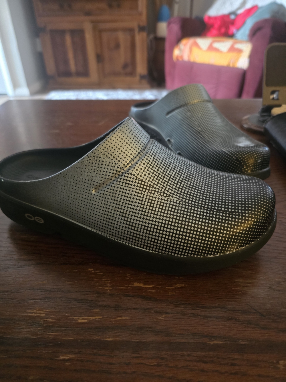 Oofos Men's Black Slip-On Recovery Clog
